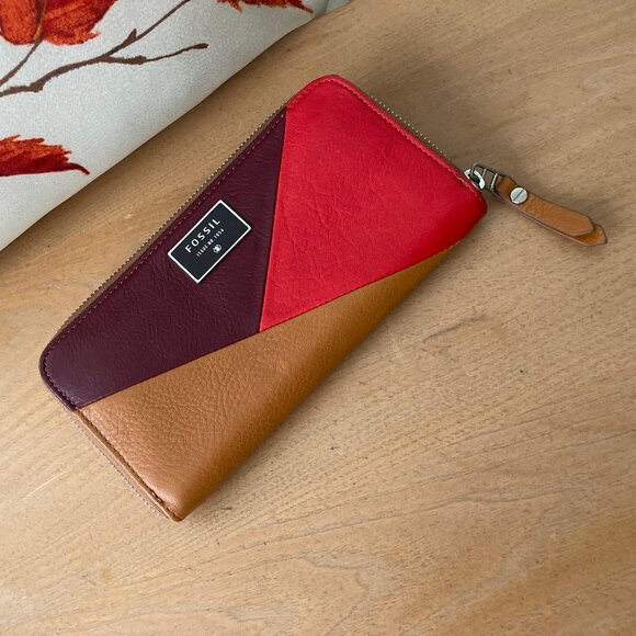 Fossil Red and Brown Wallet - Picture 1 of 8
